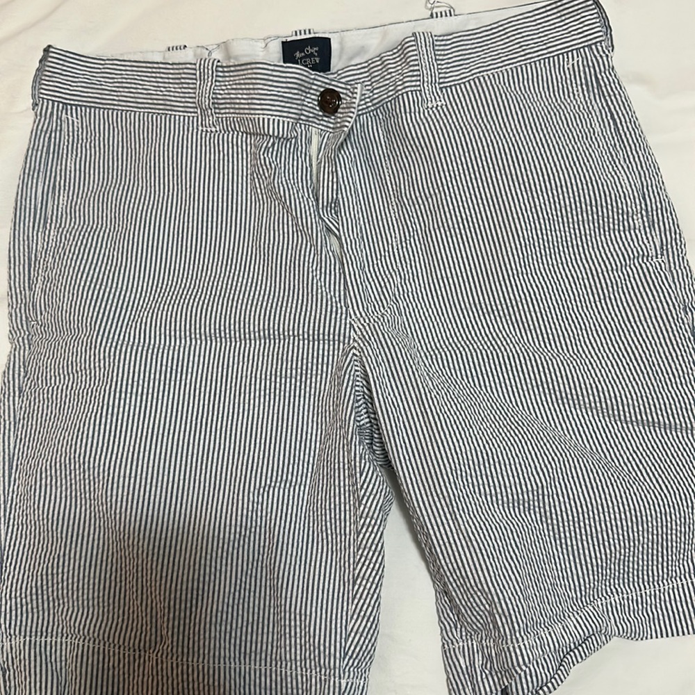 JCrew blue seersucker shorts 7”